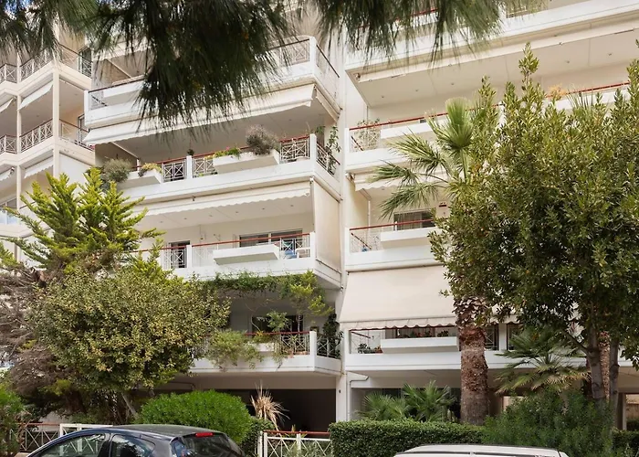 Two Bedroom Apartment Near Alimos Marina !