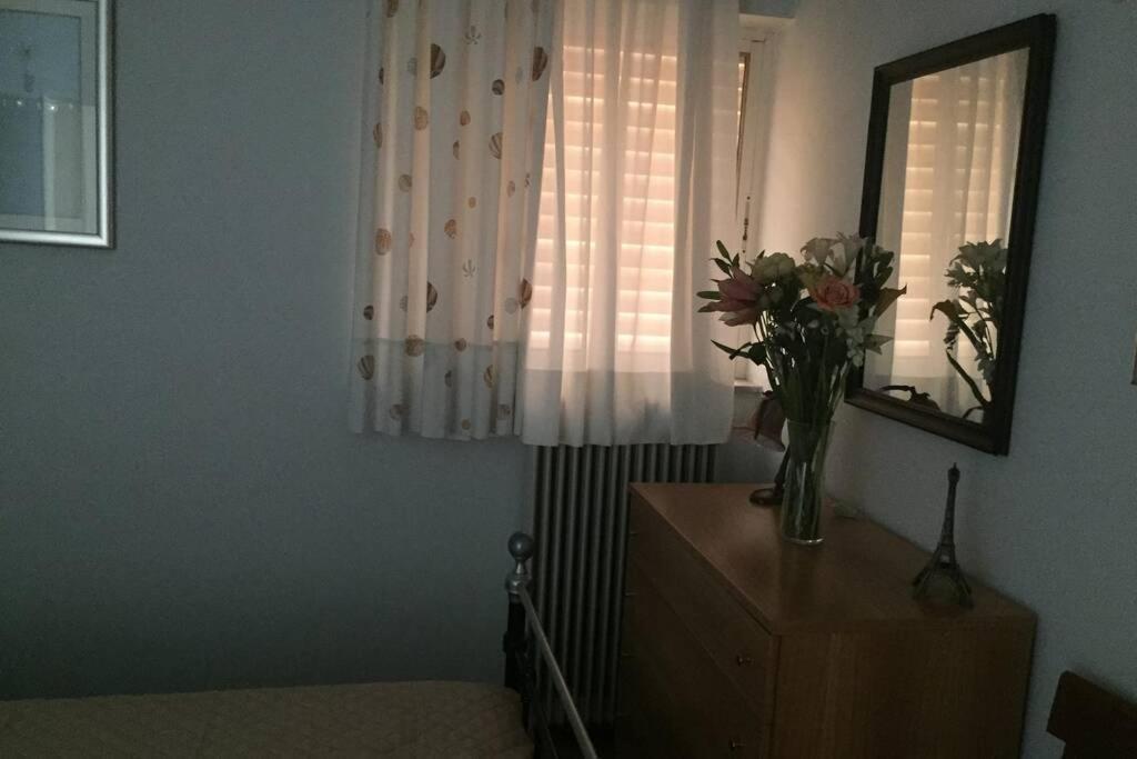 Two Bedroom Near Alimos Marina ! *