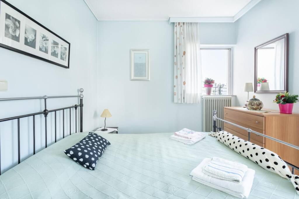Two Bedroom Near Alimos Marina ! *