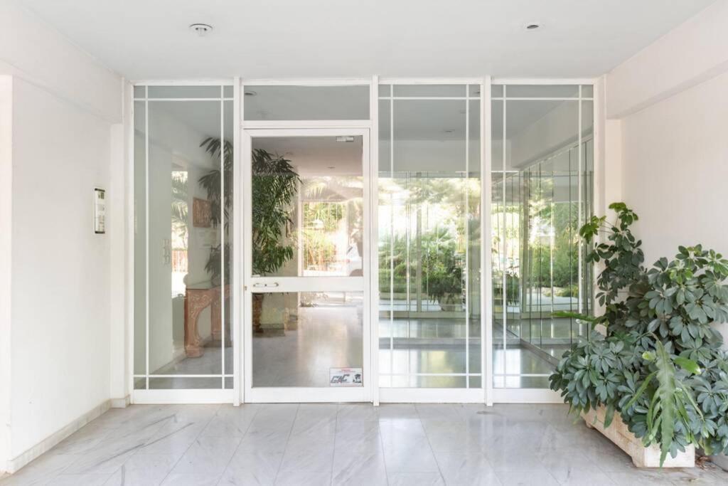 Two Bedroom Near Alimos Marina ! *